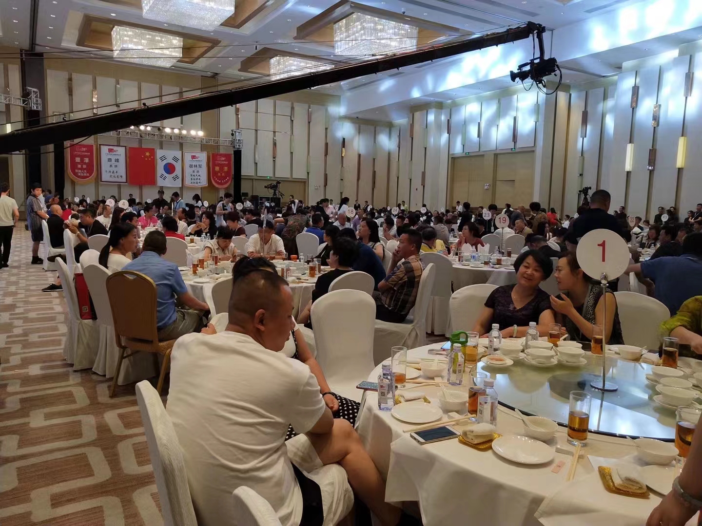 如何選擇靠譜的展會(huì)同聲傳譯公司